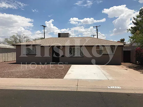 7427 E McKinley St Photo 1