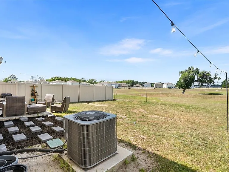24672 NW 11th Pl — Photo 31