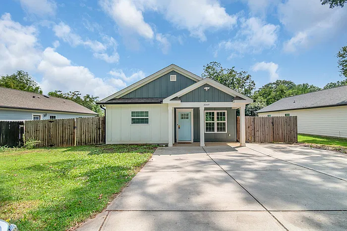 3009 Reid Ave