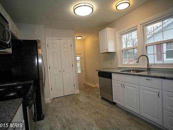 4th image of 6005 40th Ave
