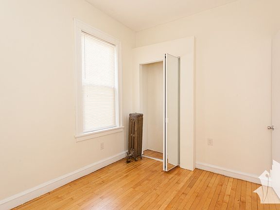 4th image of 4743 N Albany Ave #2