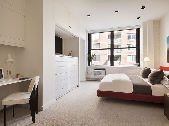4th image of 525 W 22nd St APT 3E