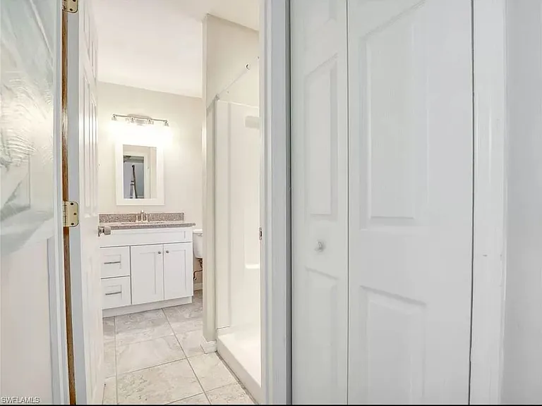 4265 Island Cir #B — Photo 8