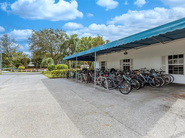 6253 Bay Club Dr #1 — Photo 47