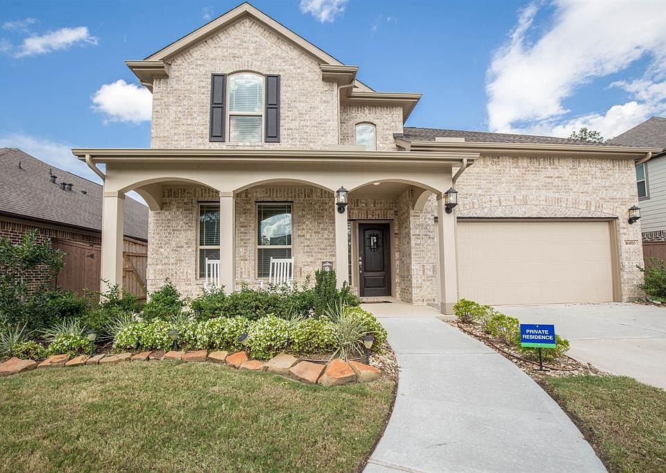 Amazing curb appeal as you arrive home.