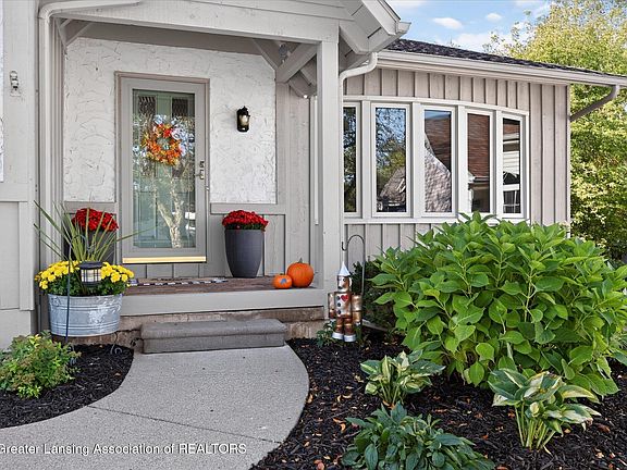5th image of 226 E Chester Dr