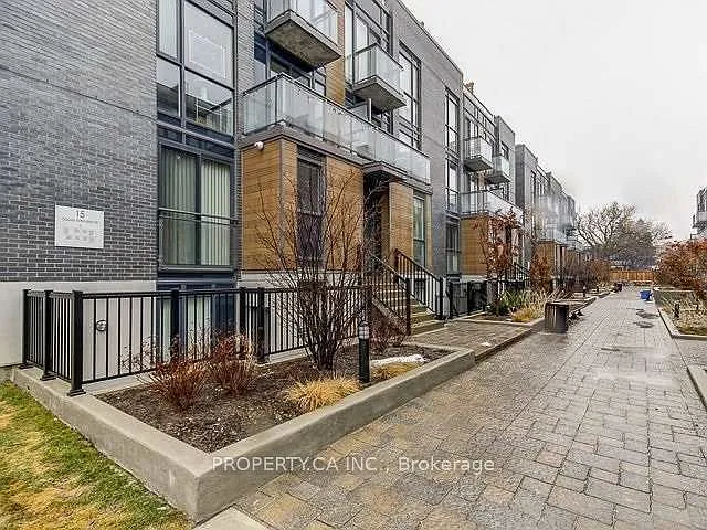 15 Sousa Mendes St #702 — Photo 2