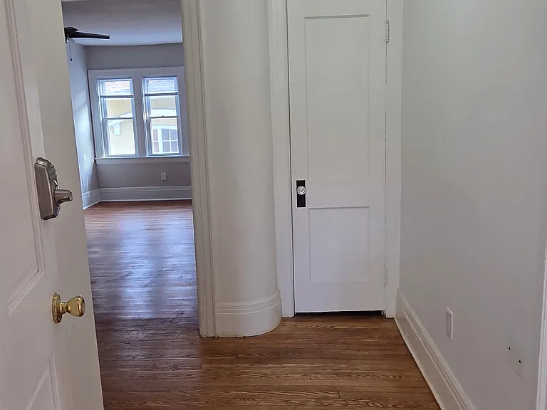213 Culver Rd #2R — Photo 5