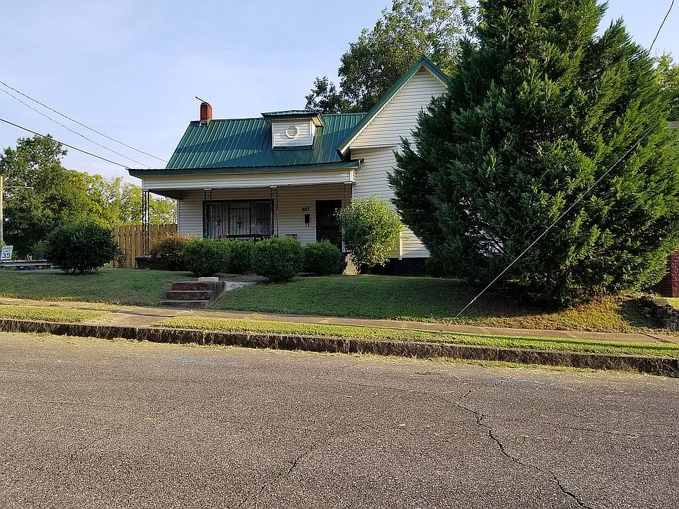 2nd image of 1017 2nd St