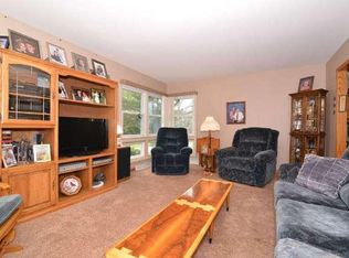 N92W17013 Forest Dr, Menomonee Falls, WI 53051