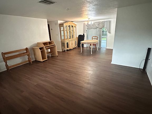 2nd image of 5616 Canosa Dr