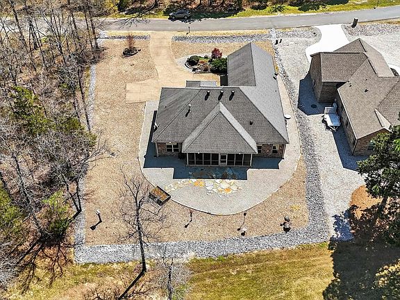 5th image of 3 Linares Ln