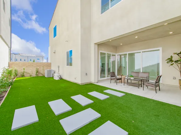 414 Treble, Irvine, CA 92618