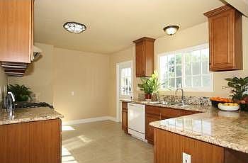 1st image of 558 Greenbank Ave