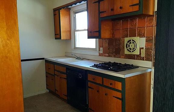 5th image of 8 Sussex Ct APT 212