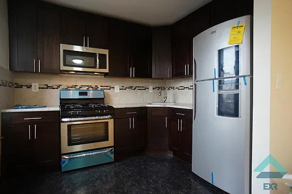 Rented by EXR | media 2