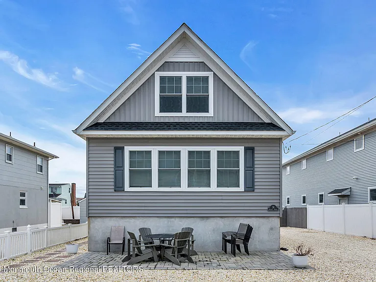 24 Virginia Ave — Photo 7
