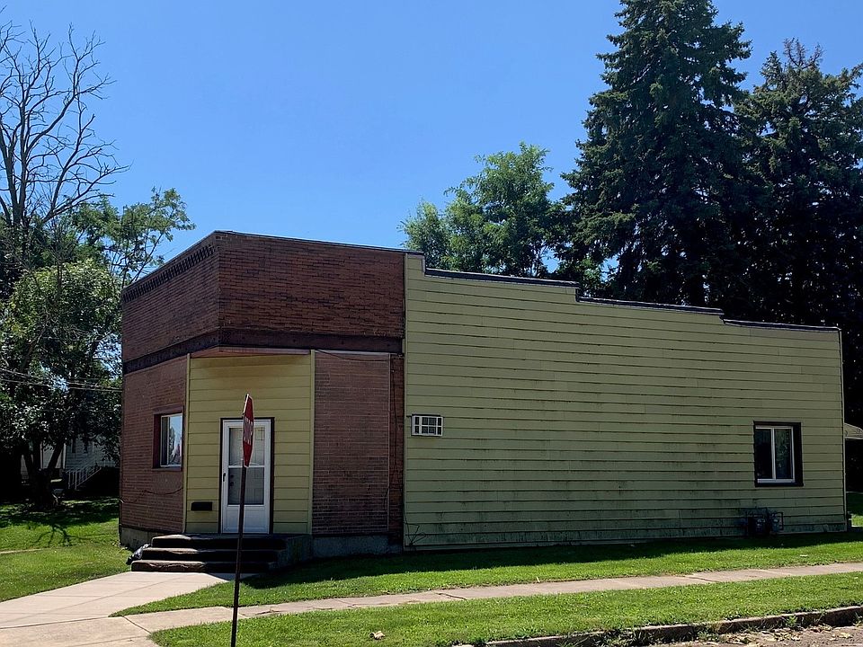 1st image of 549 Sterling St