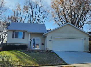2620 59th St NW, Rochester, MN 55901
