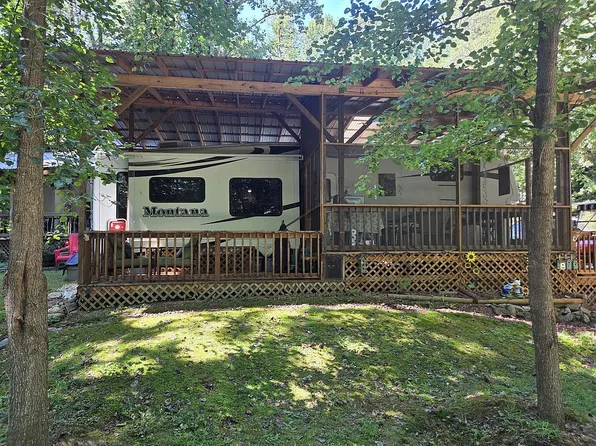 60 Country Woods Dr #33, Franklin, NC 28734