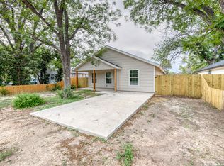 705 W Cargile St, Uvalde, TX 78801