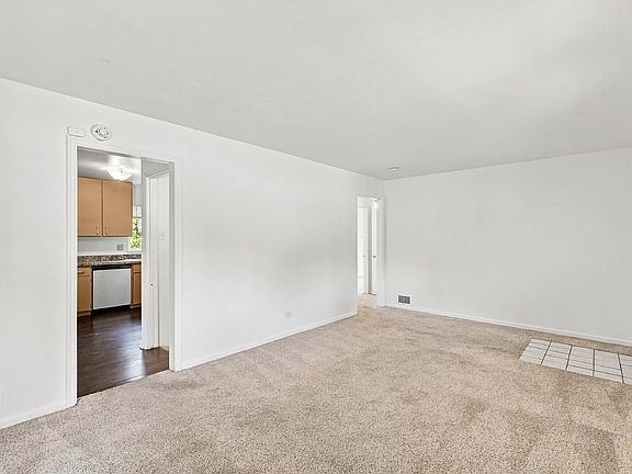 5th image of 1811 S Irving St
