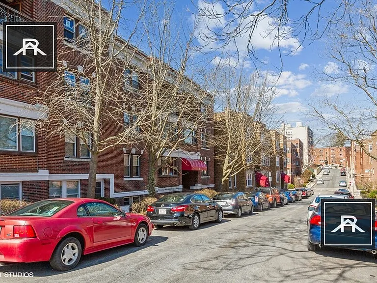 24 Chiswick Rd #8 — Photo 3