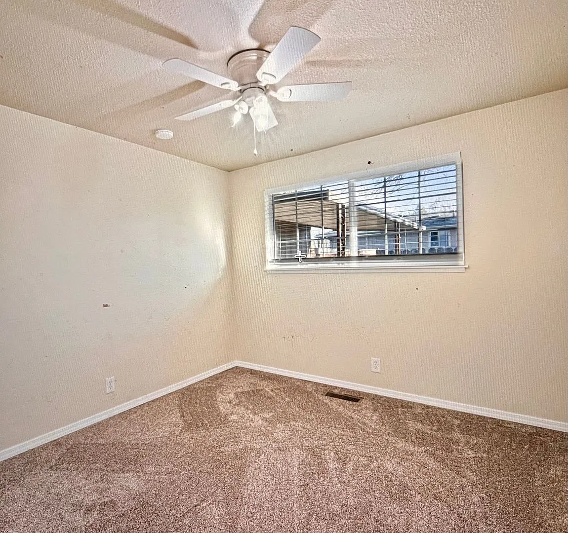 Newly Renovated 2 Bedroom, 2 Bath Home in Sought-After Central Point Neighborhood! — Photo 3