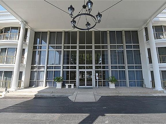 3rd image of 5050 Ambassador Way APT 303