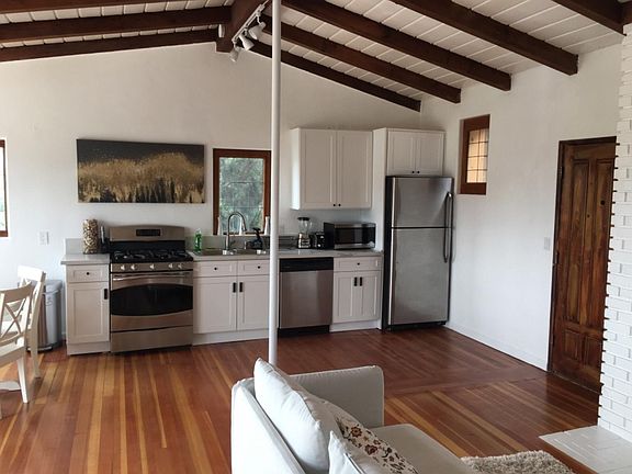 5th image of 2058 Glencoe Way
