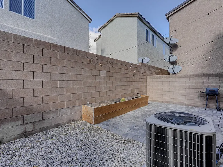 8356 Creek Canyon Ave — Photo 21