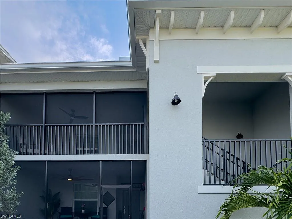 2 bed, 2.0 bath, 1569 sqft, $2,295 — Photo 2