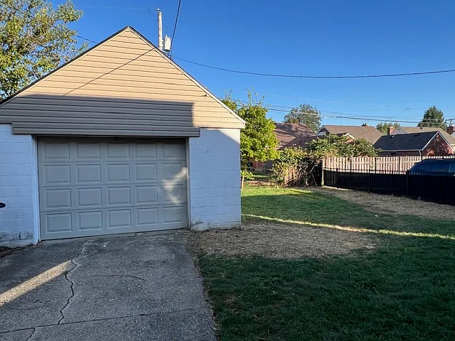 1020 Warwick Place - 1 — Photo 4