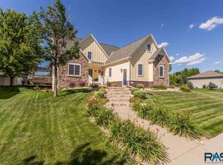 6501 S Killarney Ct, Sioux Falls, SD 57108