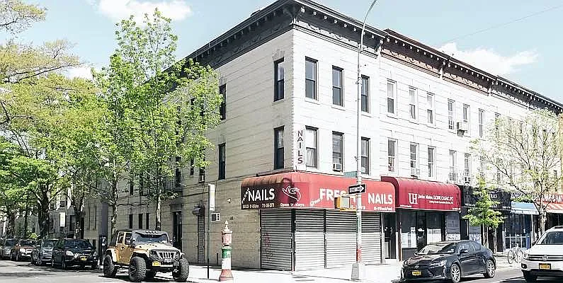 Rented by Compass | media 25