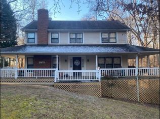 298 Forest Creek Dr, Winston Salem, NC 27107