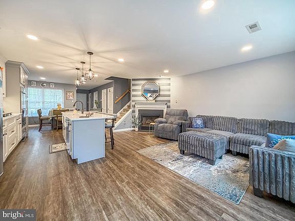 5th image of 2203 Waterford Rd