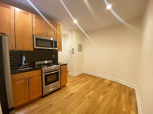 Rented by City Connections Realty | media 25