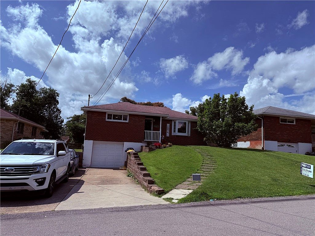 1927 Outlook Dr, Verona, PA 15147 | MLS #1713678 | Zillow