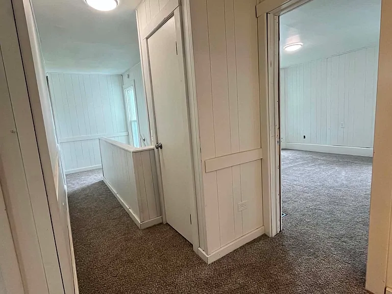 428 Foster Ave — Photo 10