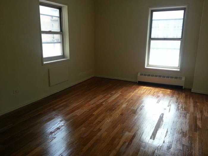2nd image of 1560 Pelham Pkwy S APT 2f