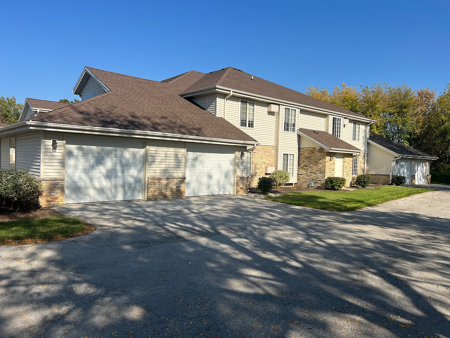 2 bed, $1,375 — Photo 4