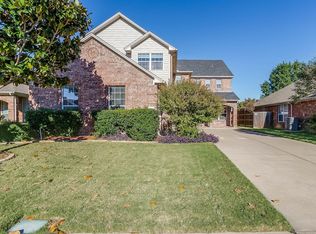 8003 Ranchvale Ln, Arlington, TX 76002