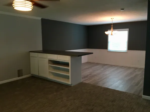 1091 Eastview Cir NE, Conyers, GA 30012