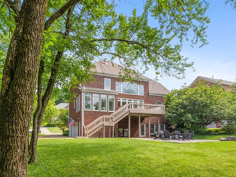 9435 Norwood Dr — Photo 69