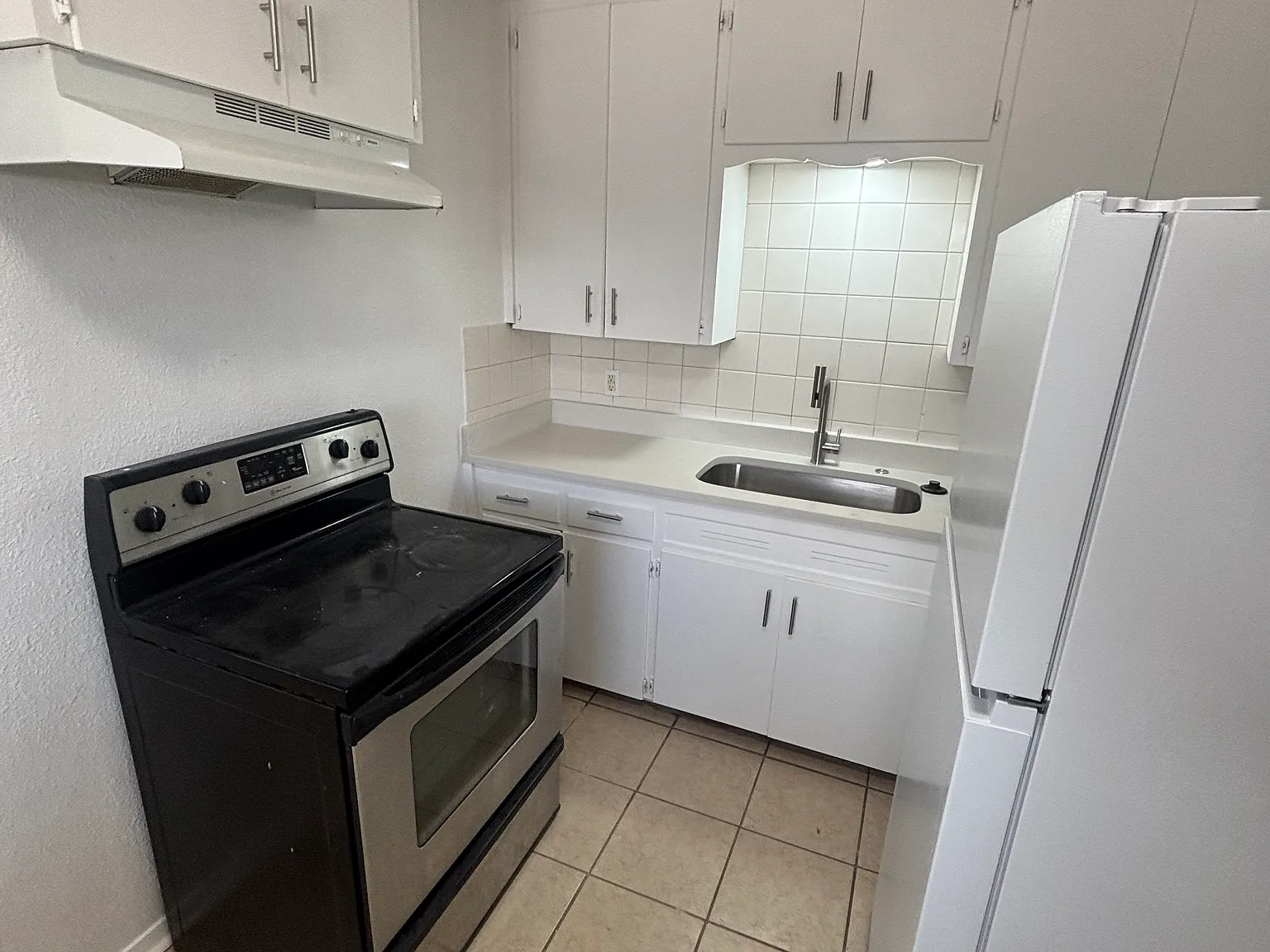 3 bed, 1050 sqft, $900 — Photo 4