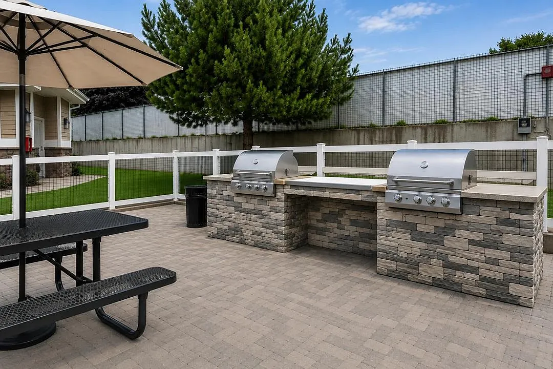 Copperwood Apartments — Photo 4