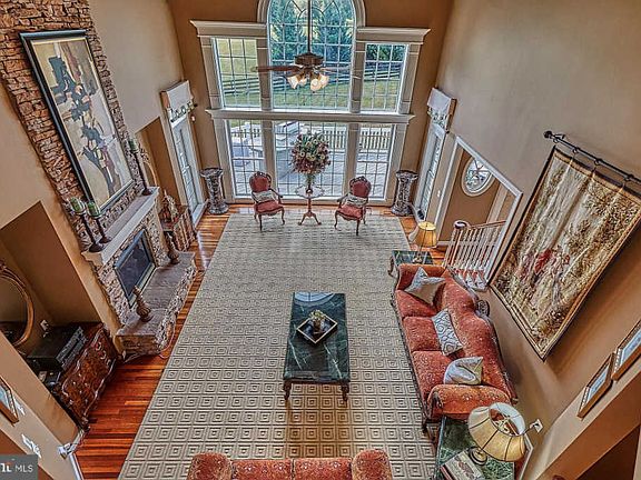 4th image of 35661 Glencoe Ct