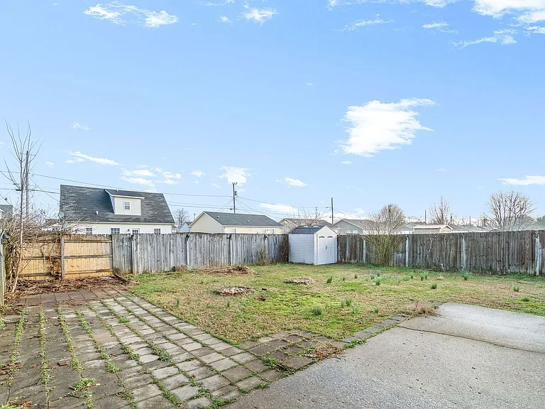 1106 Keith Ave — Photo 18