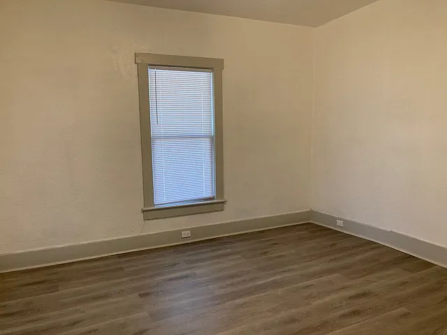 735 Avenue A SW #C — Photo 2